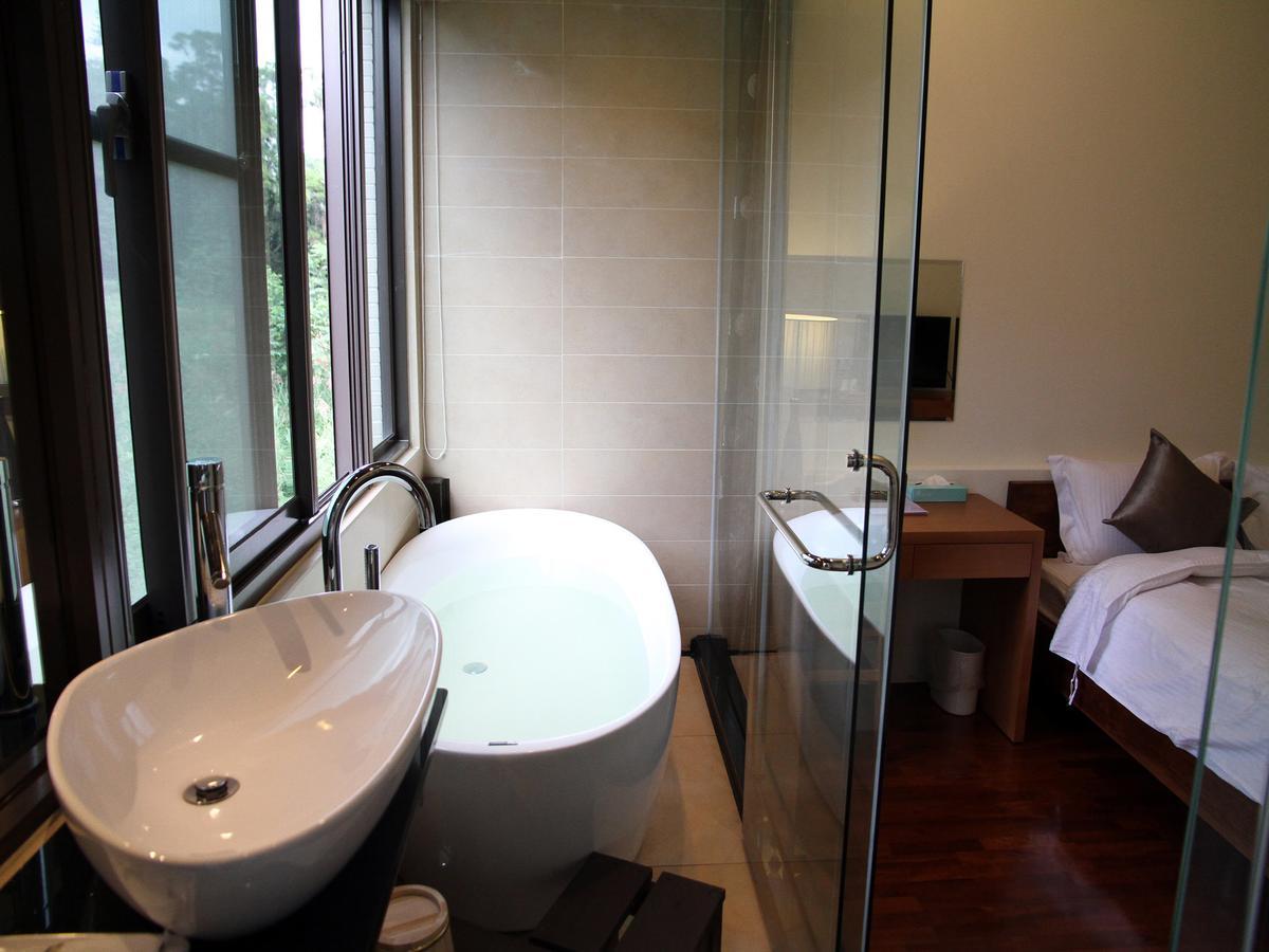 Peace Area Hot Spring Hotel Jiaoxi Luaran gambar